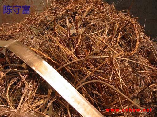 回收废旧有色金属.如：废铜、废铁、废铝、废电线、变压器、发电机等其他的设备物资图1