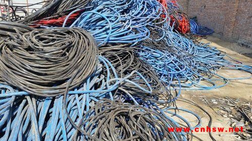 江苏地区专业回收废旧电缆线2吨图1