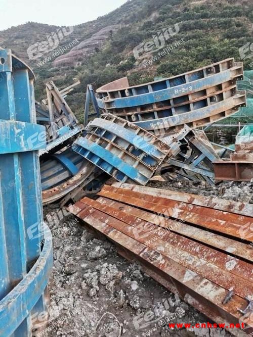 北京大量回收工地工角槽钢废料,切断料图1