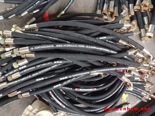 河南求购一批废胶管 ,高压胶管回收图1