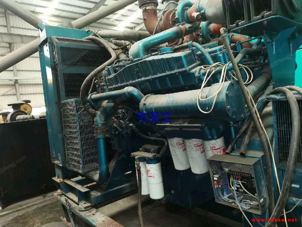 低价转让二手康明斯200kw-2400kw二手发电机组回收三菱大宇康明斯发电机组图1