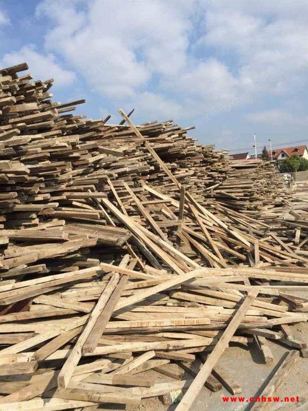 浙江湖州长期回收废木料