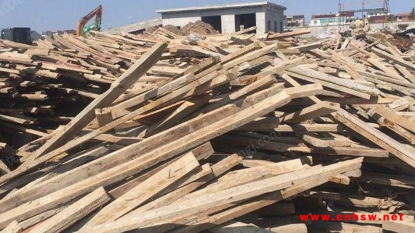 江苏长期大量高价回收一批废旧木方模板